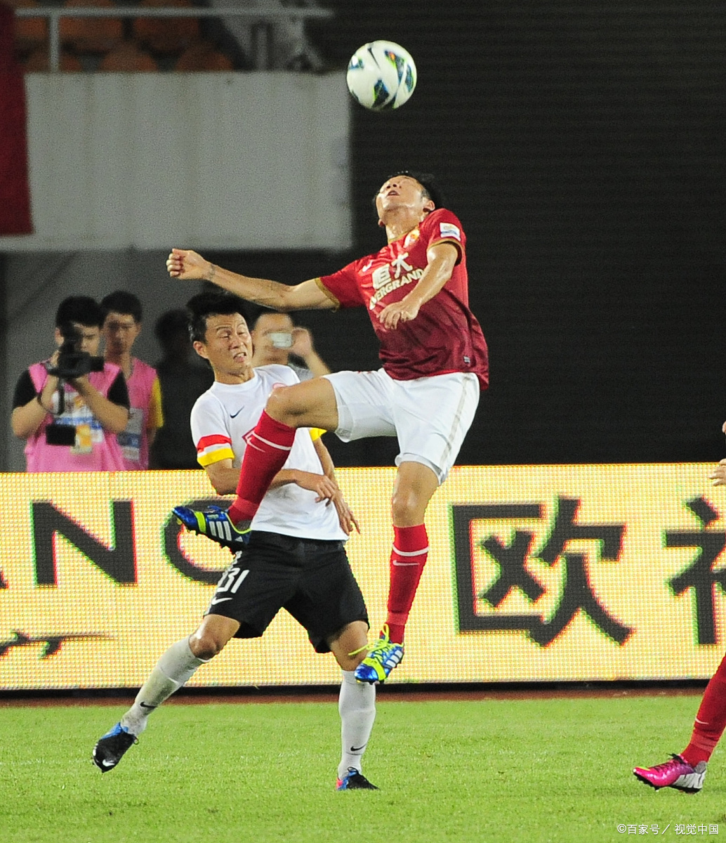 开云APP-这场足球比赛精彩纷呈,比赛双方均使出了浑身解数